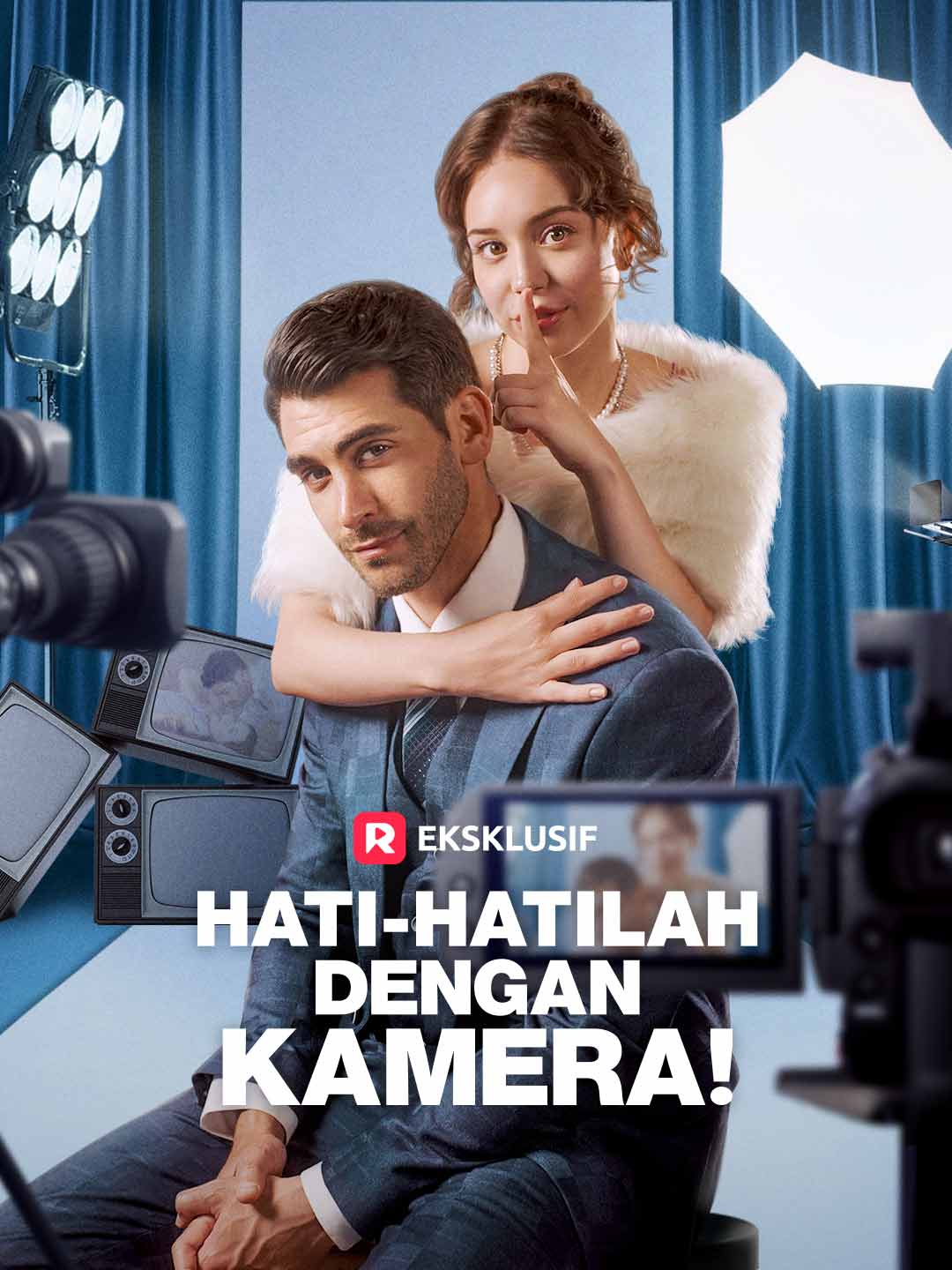 Poster Hati-hatilah dengan Kamera!